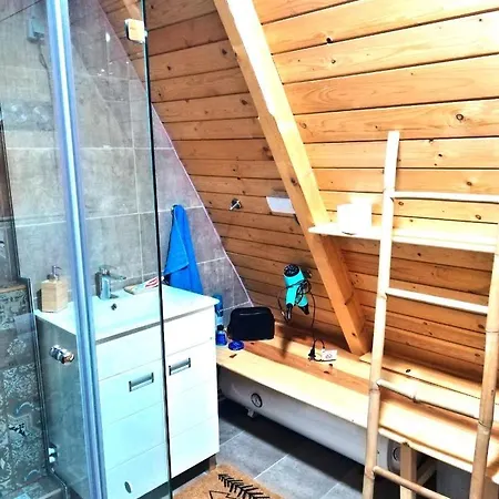 Kuca Na Kopaoniku - Rani Mraz *